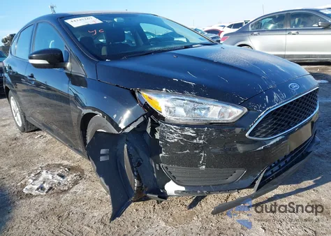 2017 Ford Focus Se z USA, uszkodzony, nr VIN 1FADP3K25HL227357